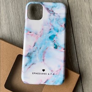 iPhone 11 phone case •bran new•